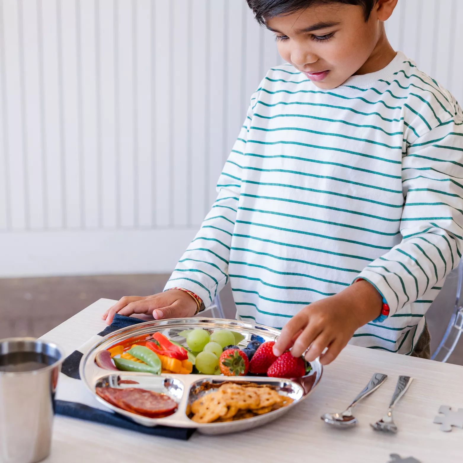 Essentials Divided Plates (Set of 4) - Image 4