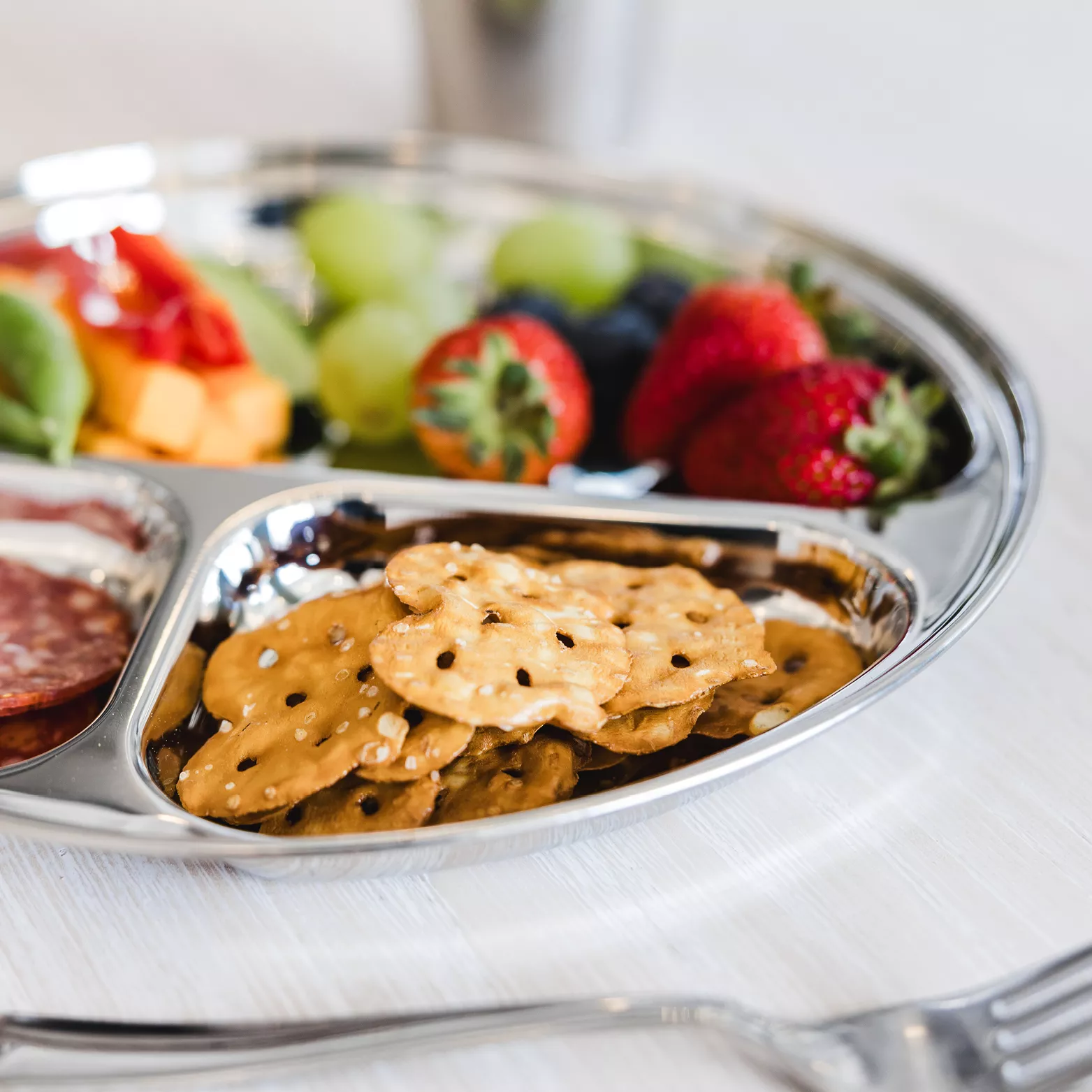 Essentials Divided Plates (Set of 4) - Image 5